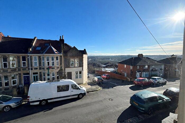 Terraced House To Rent In First Floor Front Room Jubilee Road, Knowle, Bristol, Somerset, BS4