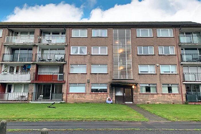 2 Bedroom Apartment To Rent In Rannoch Drive, Renfrew, PA4
