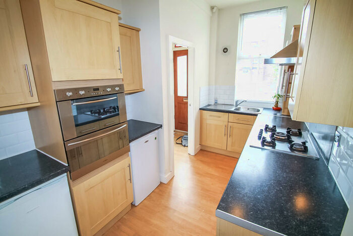 4 Bedroom Terraced House To Rent In Martin Terrace, Burley, LS4