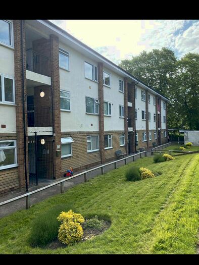 2 Bedroom Flat To Rent In Malcolm Close, Nottingham, NG3