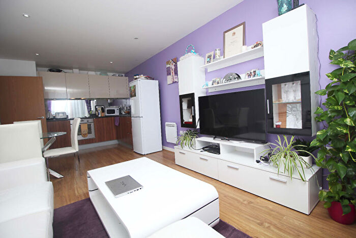 1 Bedroom Flat To Rent In Arboretum Place, Barking, IG11