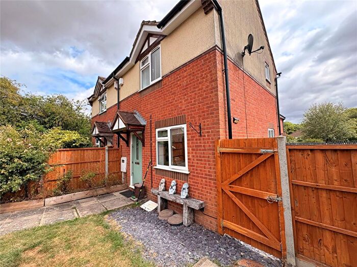 1 Bedroom End Of Terrace House For Sale In Shackleton Drive, Daventry, Northamptonshire, NN11