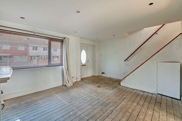3 Bedroom Terraced House For Sale In Kirkstall Avenue, Middlesbrough, TS3