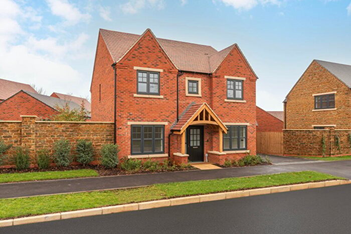 4 Bedroom Detached House For Sale In Hayfield Gardens, Toddington, Dunstable, LU5