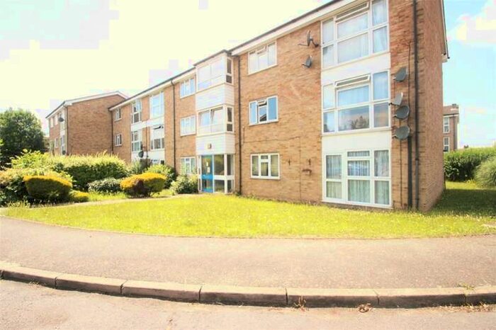 2 Bedroom Flat To Rent In Apsley Close Harrow, Middlesex, HA2