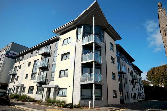 3 Bedroom Apartment To Rent In St Peters Square, - St Peters Street, Aberdeen, AB24