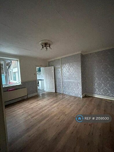 2 Bedroom Flat To Rent In Axbridge Gardens, Newcastle Upon Tyne, NE4