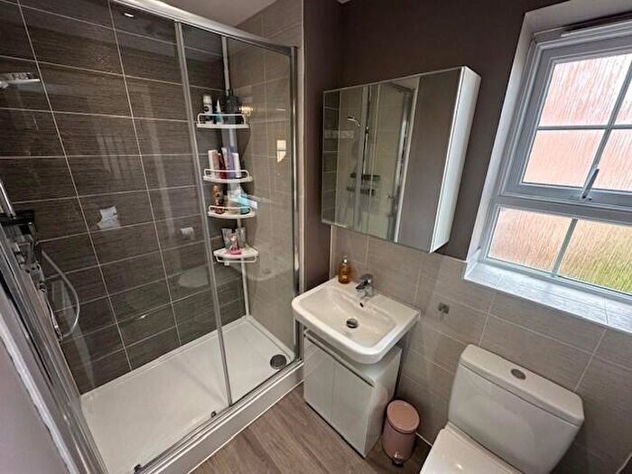 4 Bedroom House To Rent In Chestnut Close, Burton Upon Trent., DE14