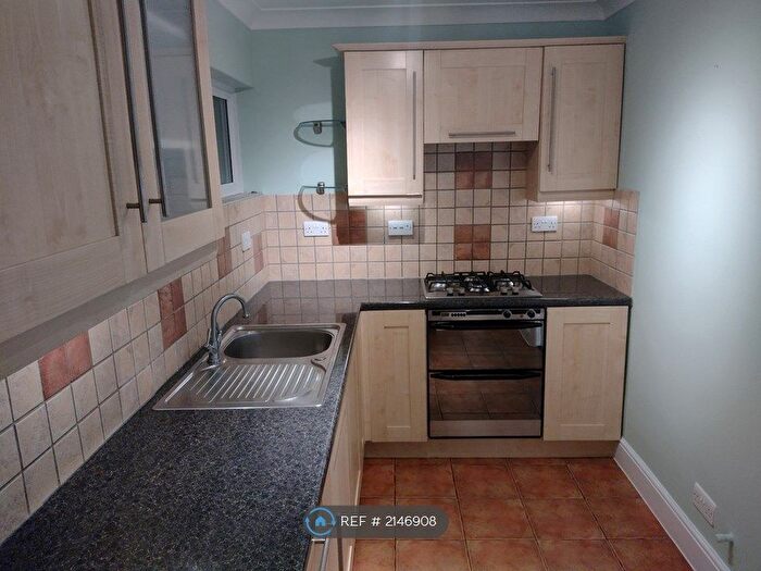 2 Bedroom Flat To Rent In Camberley Towers, Camberley, GU15