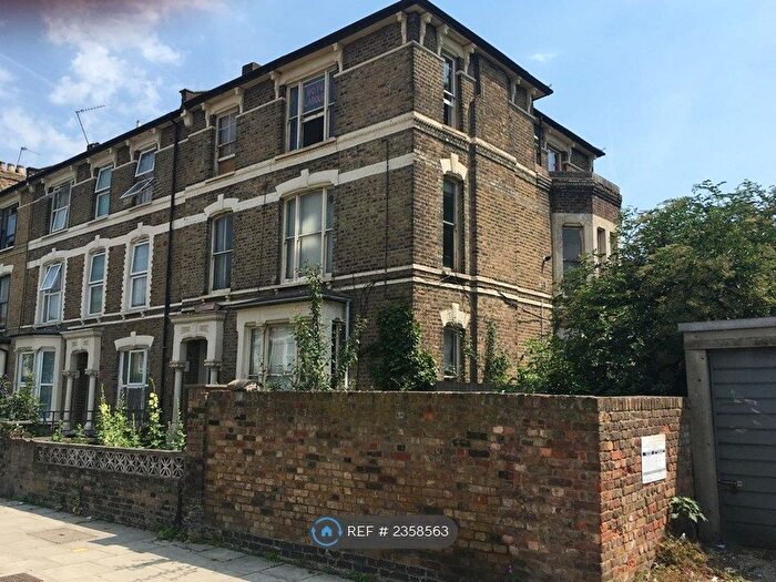 2 Bedroom Flat To Rent In Evering Road, London, N16