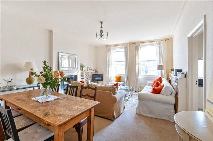 2 Bedroom Flat To Rent In Cornwall Gardens, South Kensington, London, SW7