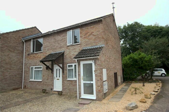 2 Bedroom Flat To Rent In York Close, Stoke Gifford, Bristol, BS34