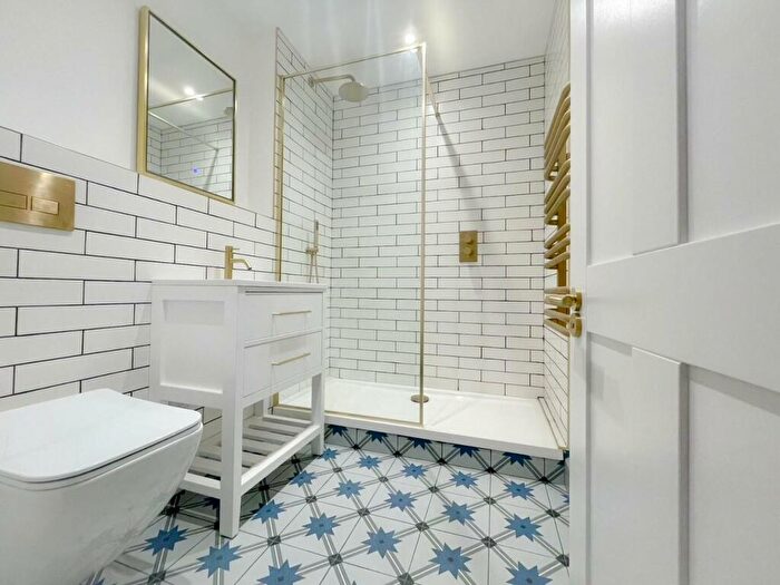 2 Bedroom Apartment For Sale In Malden Road, Cheam - With Private Balcony, SM3