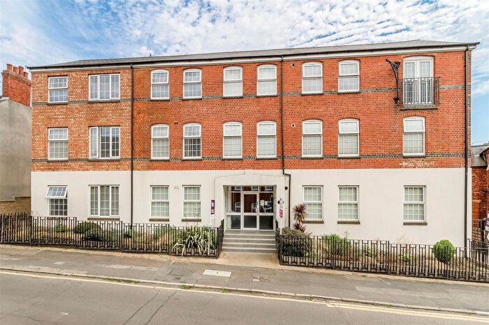 2 Bedroom Flat For Sale In Arthur Street, Wellingborough, NN8