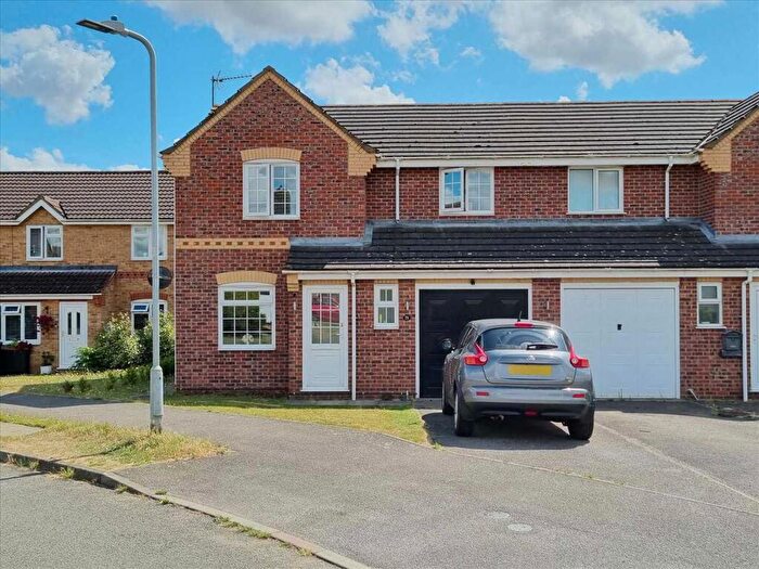 3 Bedroom Semi-Detached House To Rent In Hawthorn Drive, Sleaford, NG34