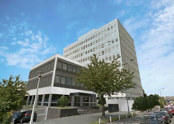 Studio To Rent In Colonnade Building, Sunbridge Road, Bradford, BD1