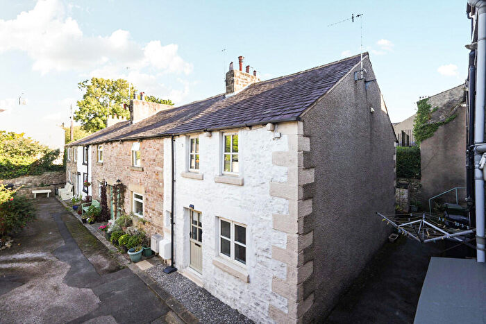 2 Bedroom Cottage For Sale In Victoria Place, Halton, Lancaster, LA2