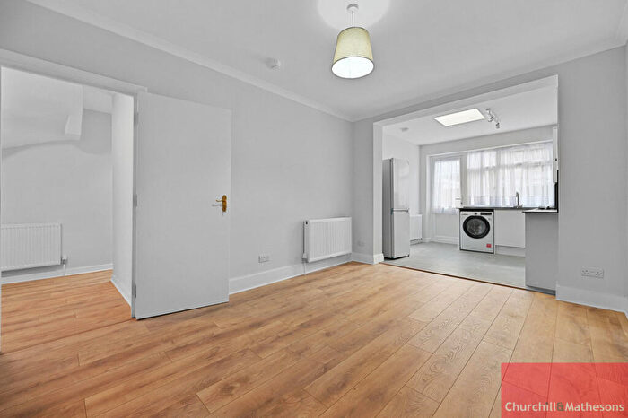 4 Bedroom Apartment To Rent In Geary Road, London, NW10