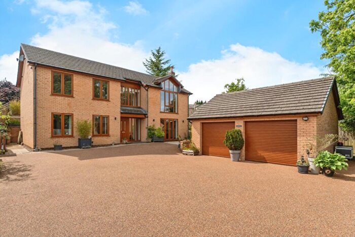 5 Bedroom Detached House For Sale In Fronheulog Hill, Bwlchgwyn, Wrexham, LL11