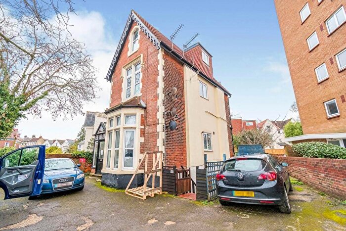 1 Bedroom Flat To Rent In Victoria Road North, Southsea, Hampshire, PO5