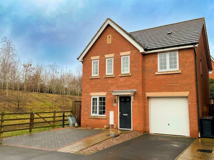 4 Bedroom Detached House To Rent In Mendip Way, Corby, NN18