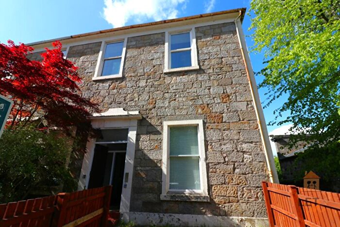 2 Bedroom Flat To Rent In Oakshaw Street West, Paisley, PA1