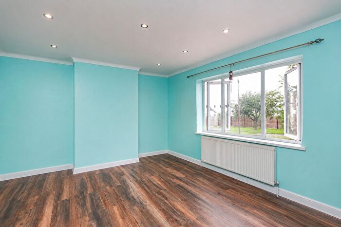 2 Bedroom Flat To Rent In Greenford Road, Greenford, UB6