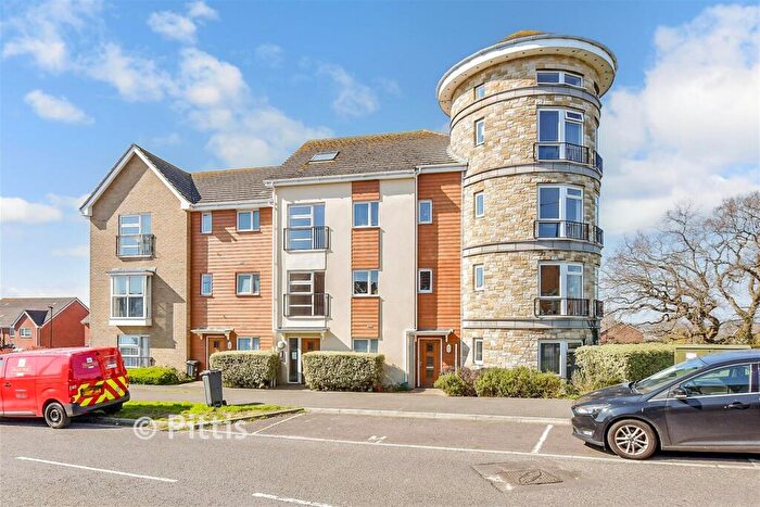 2 Bedroom Flat For Sale In Godric Road, Newport, Isle Of Wight, PO30
