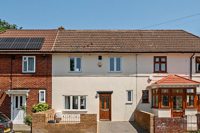 2 Bedroom Terraced House For Sale In Brookehowse Road, London, SE6