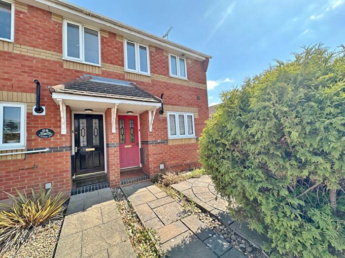 2 Bedroom Semi-Detached House For Sale In Orsett, RM16
