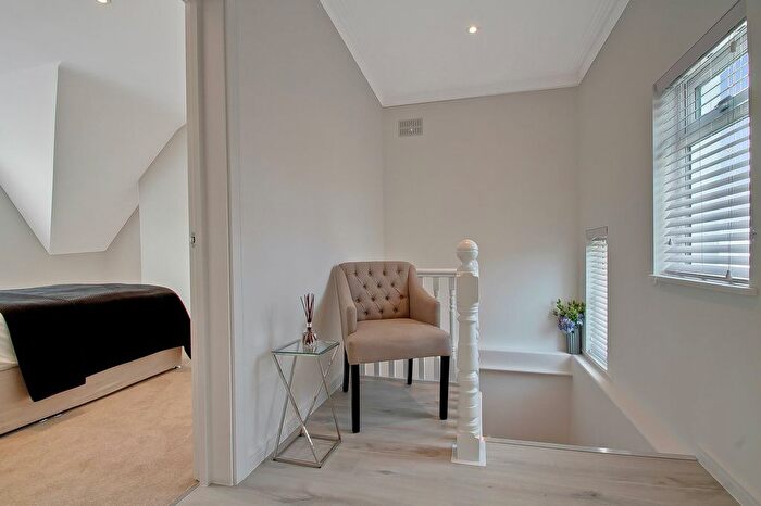 2 Bedroom Flat To Rent In Anson Road, Willesden Green, NW2