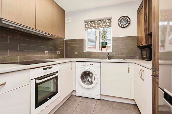 2 Bedroom Flat For Sale In Canterbury Close, Birmingham, B23