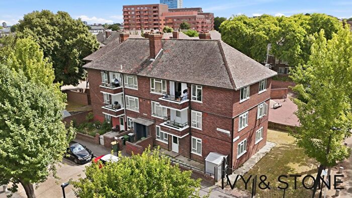 3 Bedroom Flat For Sale In London, Greater London, E16