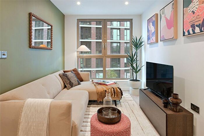 1 Bedroom Flat To Rent In Uncle Leeds, Whitehall, LS12