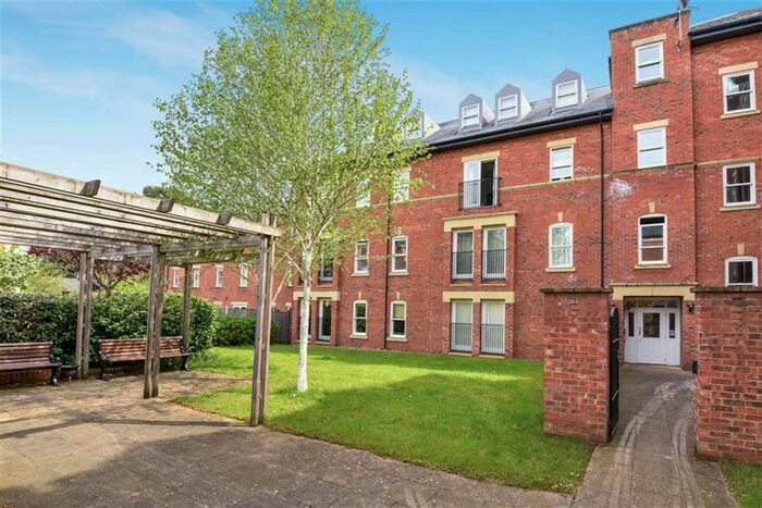 2 Bedroom Flat To Rent In College Court North Block, Steven Way, Ripon, HG4