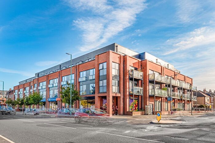 2 Bedroom Flat For Sale In Ewell Road, Surbiton, KT6