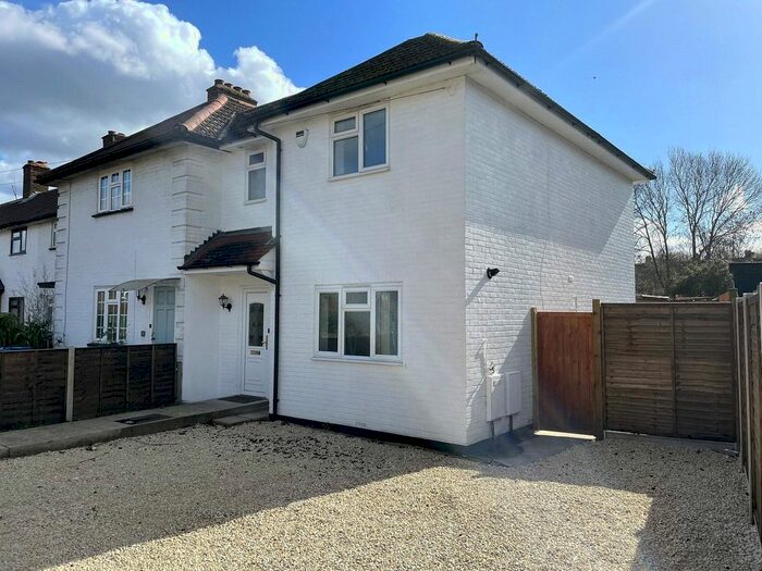 2 Bedroom End Of Terrace House To Rent In Lower Marsh Lane, Kingston Upon Thames, KT1