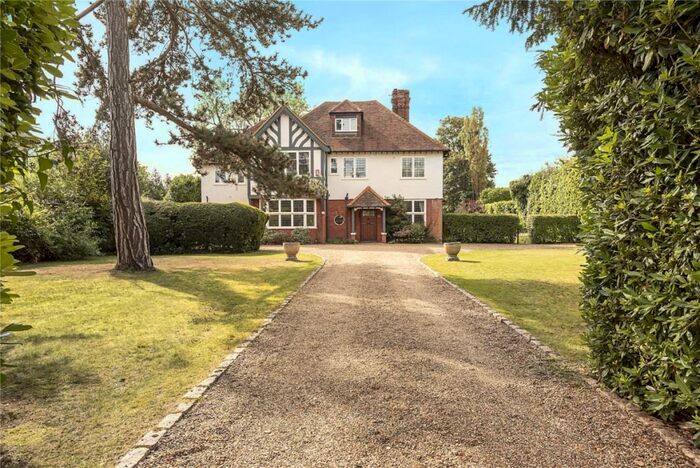6 Bedroom Detached House To Rent In Bulstrode Way Gerrards Cross, SL9