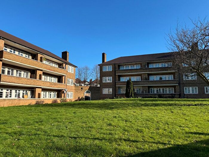 2 Bedroom Flat For Sale In Newland Court, Wembley Park, HA9