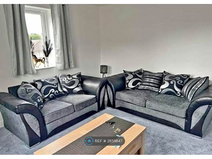 3 Bedroom Semi Detached House To Rent In Riverside Close, Coventry, CV3