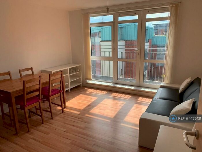 2 Bedroom Flat To Rent In Beauchamp House, Coventry, CV1