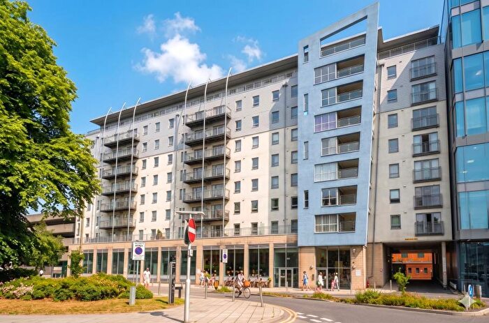 1 Bedroom Apartment To Rent In Woking, Surrey, GU21