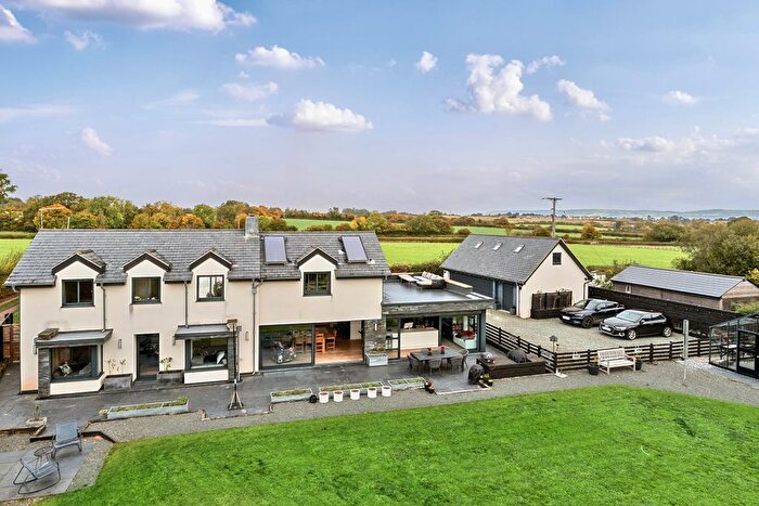 4 Bedroom Detached House For Sale In Trull, . Acre, TA3