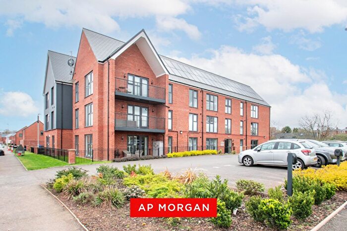2 Bedroom Flat To Rent In Old Wharf Road, Stourbridge, West Midlands, DY8