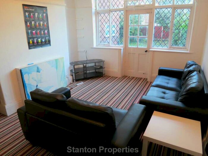 5 Bedroom Semi-Detached House To Rent In &# Pppw Wellington Road, Fallowfield, Manchester, M14