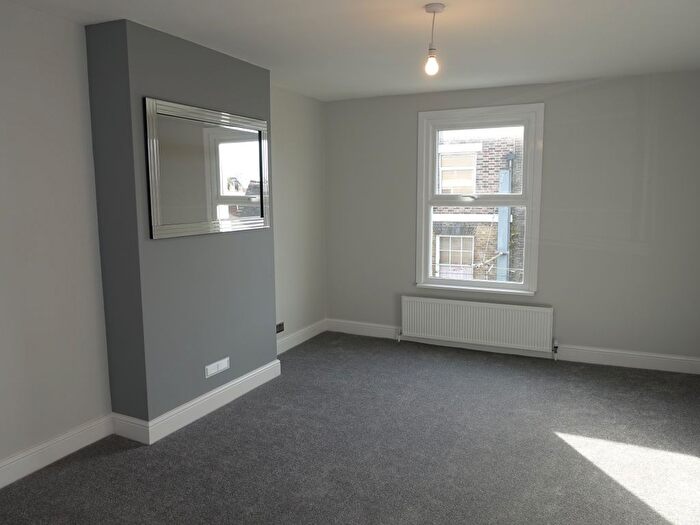2 Bedroom Flat To Rent In Church Street, Croydon, CR0
