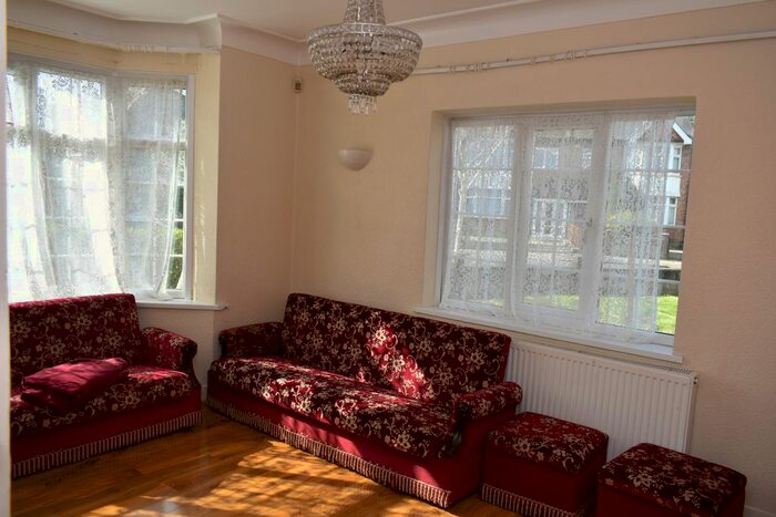 2 Bedroom Flat To Rent In Maybank Avenue, Sudbury, Wembley, HA0