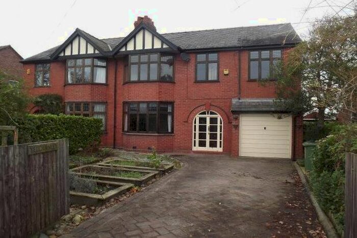 4 Bedroom Property To Rent In Runcorn Road, Northwich, CW8