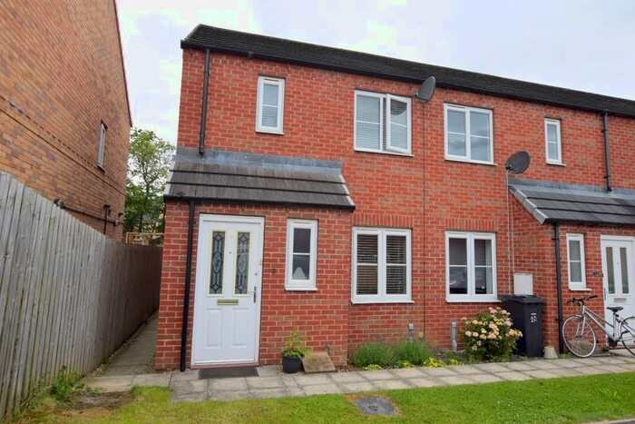 2 Bedroom Town House For Sale In Camellia Close, Norton, Malton, YO17