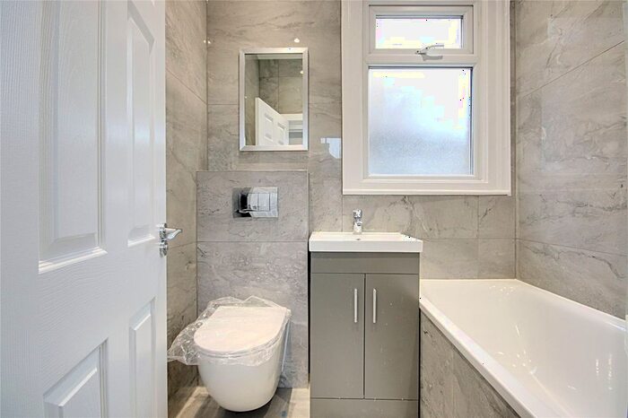 3 Bedroom Flat To Rent In St. Marks Road, Enfield, EN1